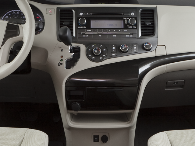 2012 Toyota Sienna LE 8 Passenger