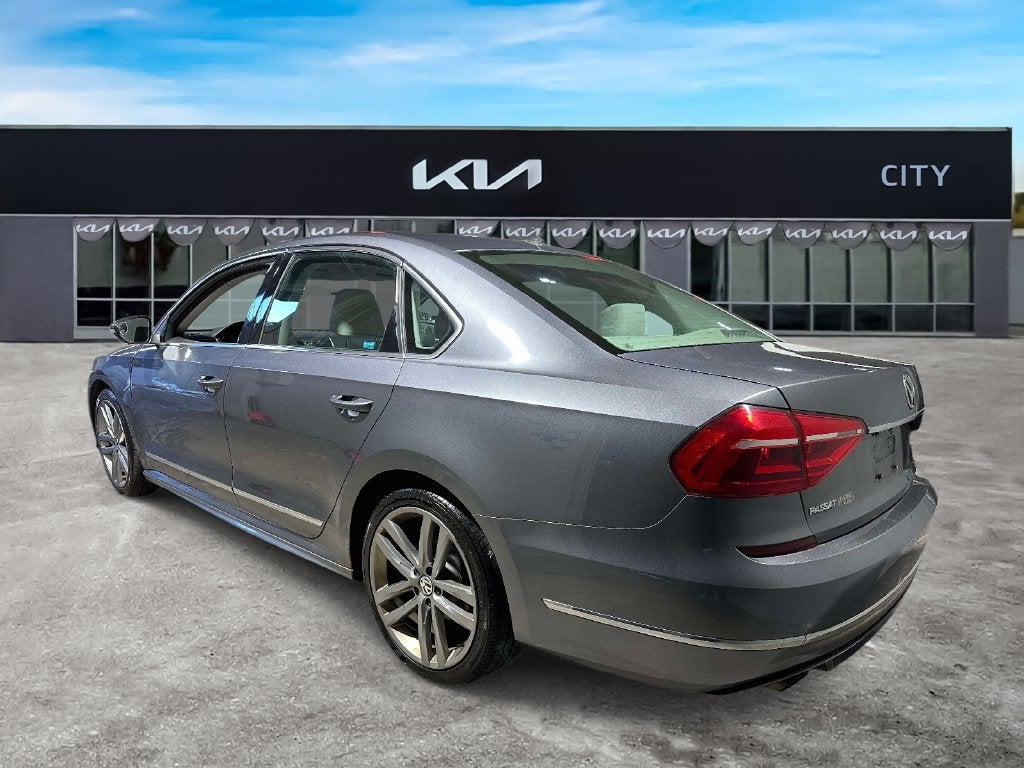 2016 Volkswagen Passat 1.8T R-Line