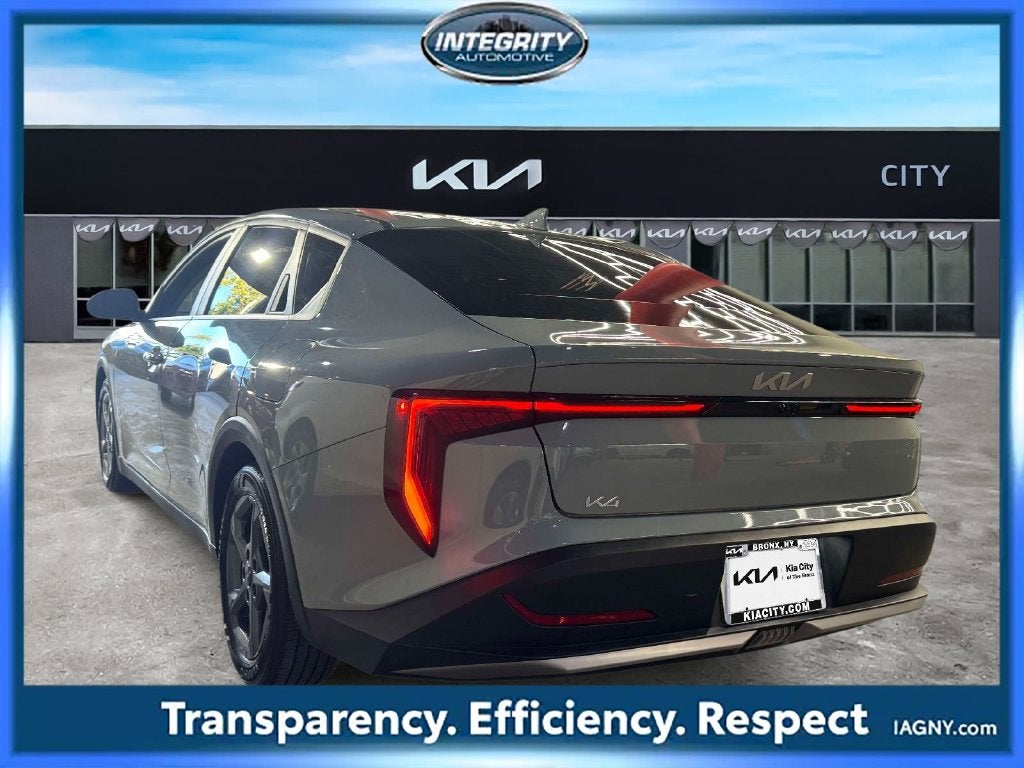 2025 Kia K4 LXS