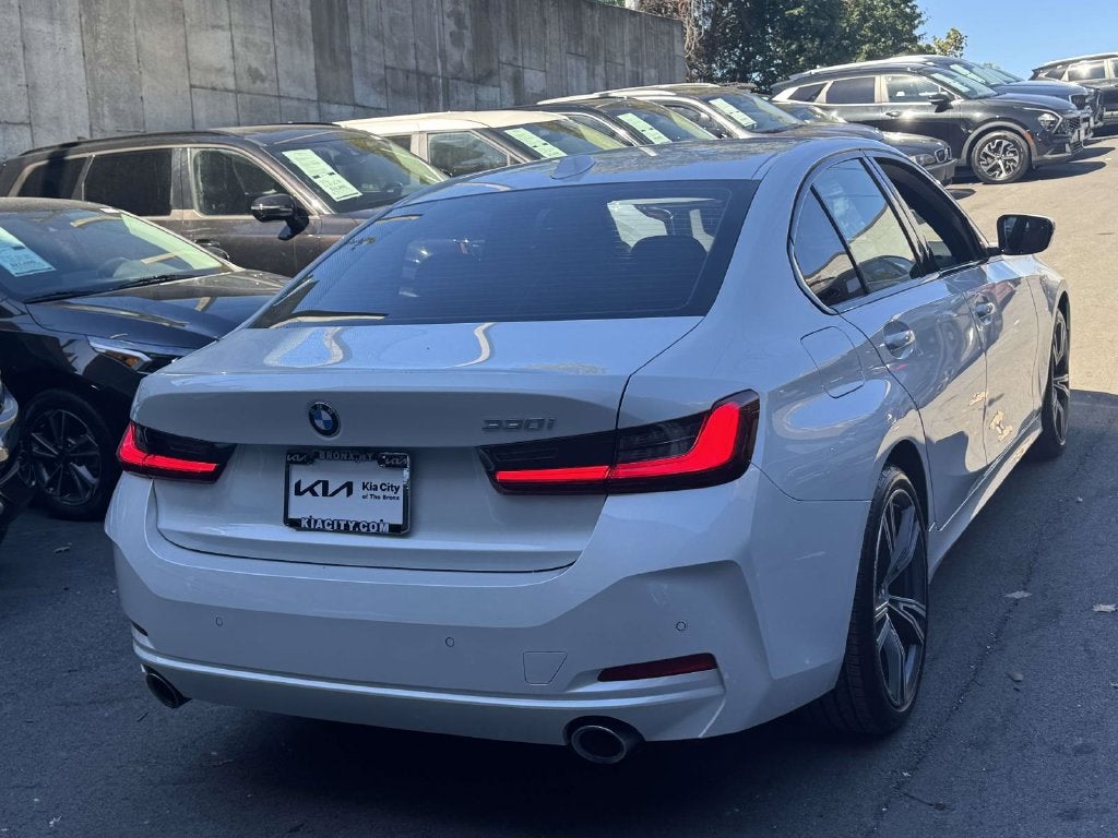 2023 BMW 3 Series 330i