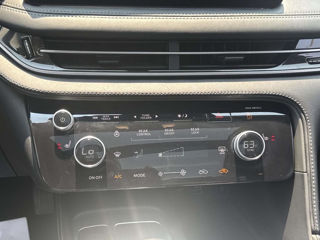 2025 INFINITI QX60 PURE