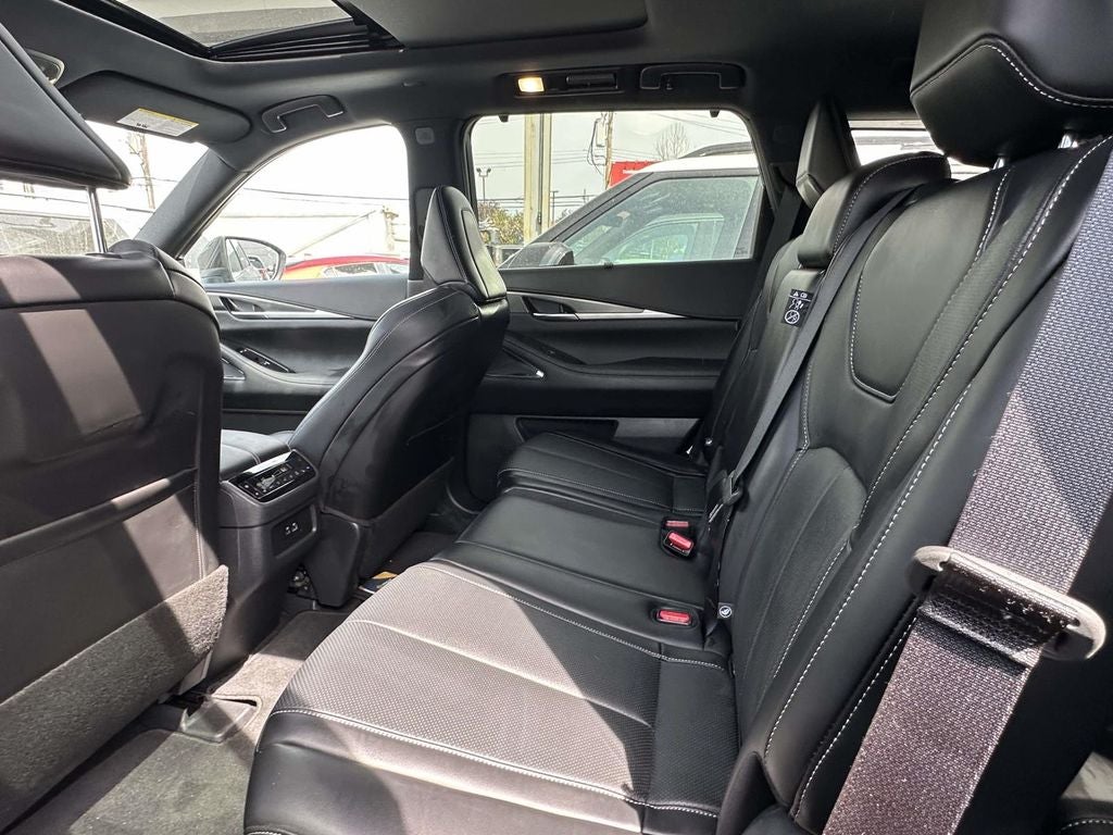 2025 INFINITI QX60 LUXE