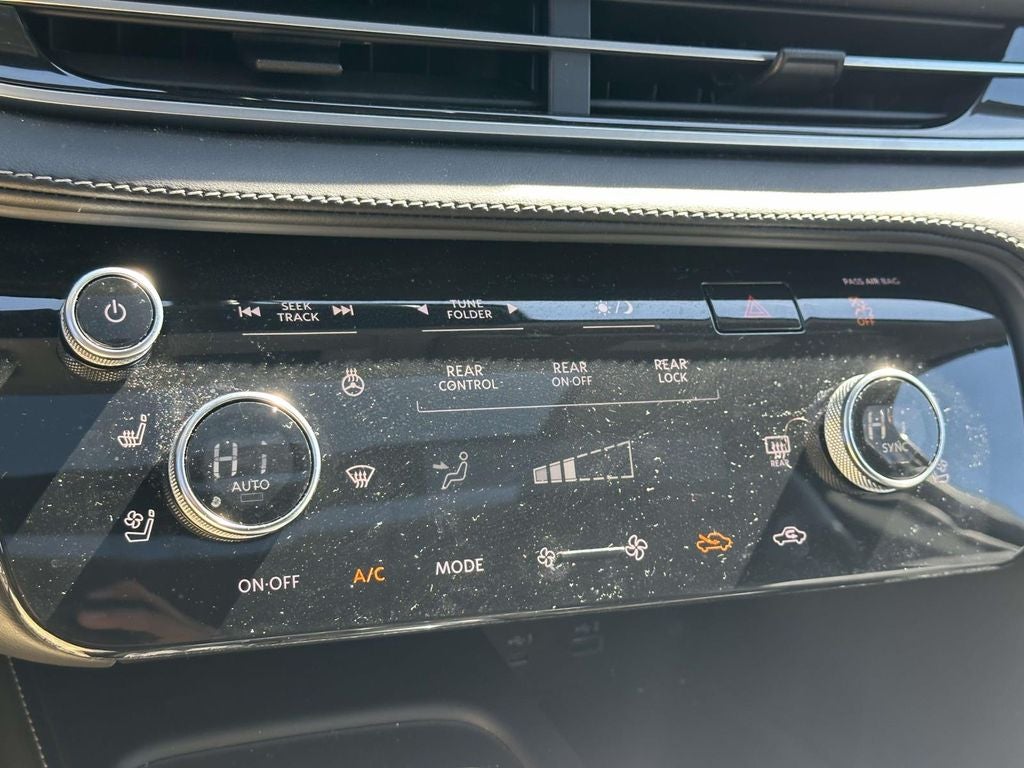 2024 INFINITI QX60 LUXE