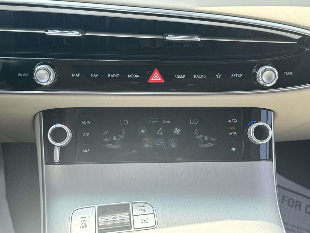 2026 Genesis GV70 2.5T Select
