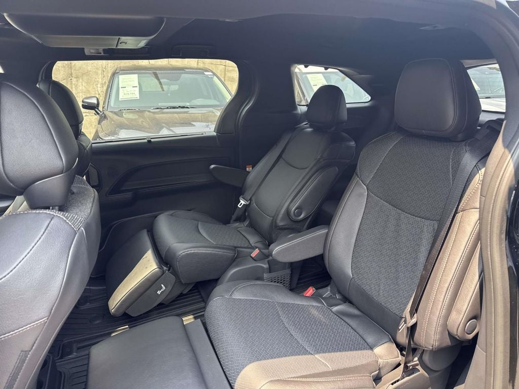 2026 Toyota Sienna Limited 7 Passenger
