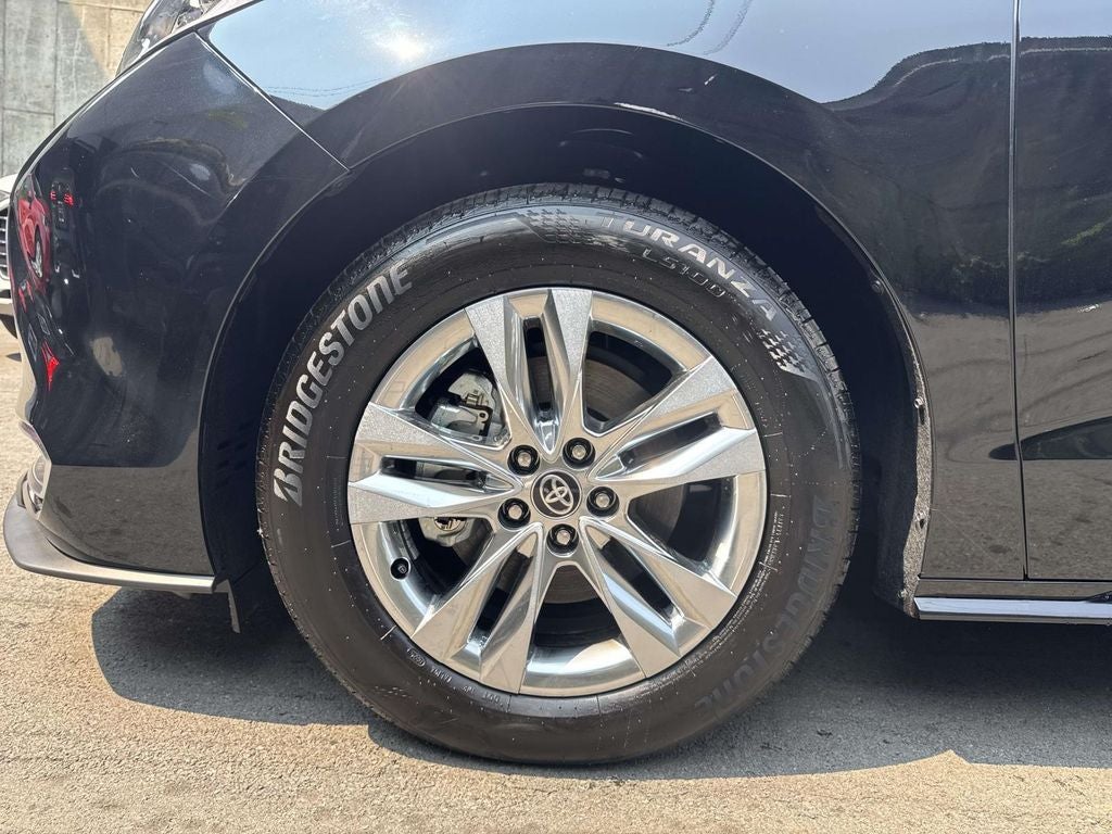 2026 Toyota Sienna Limited 7 Passenger