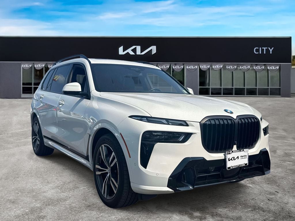 2025 BMW X7 xDrive40i