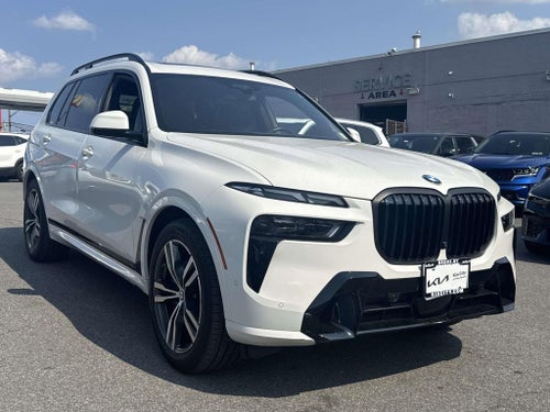 2025 BMW X7 xDrive40i