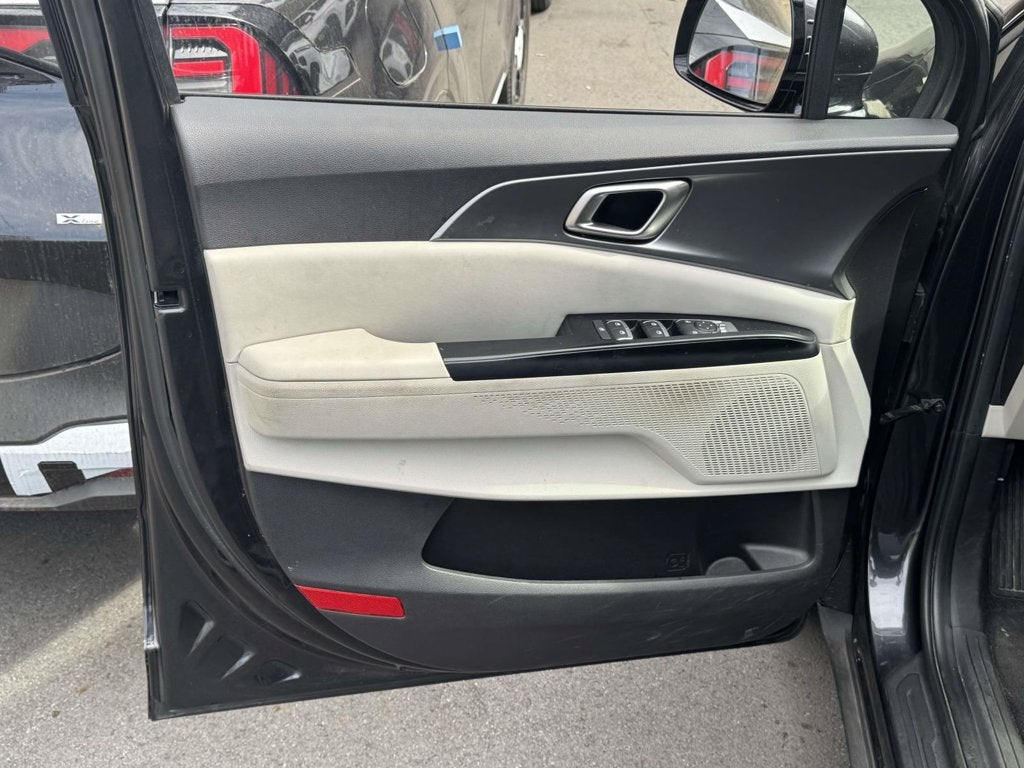 2022 Kia Carnival LX