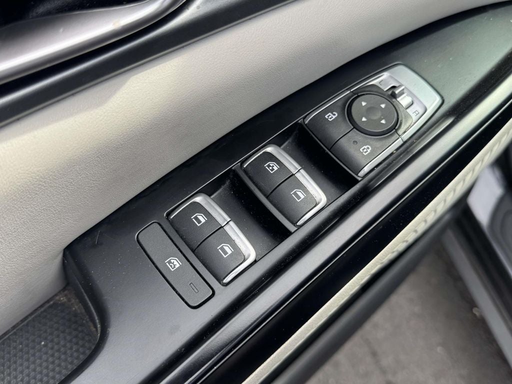 2022 Kia Carnival LX