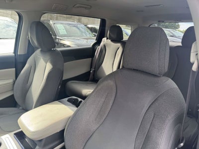 2022 Kia Carnival LX