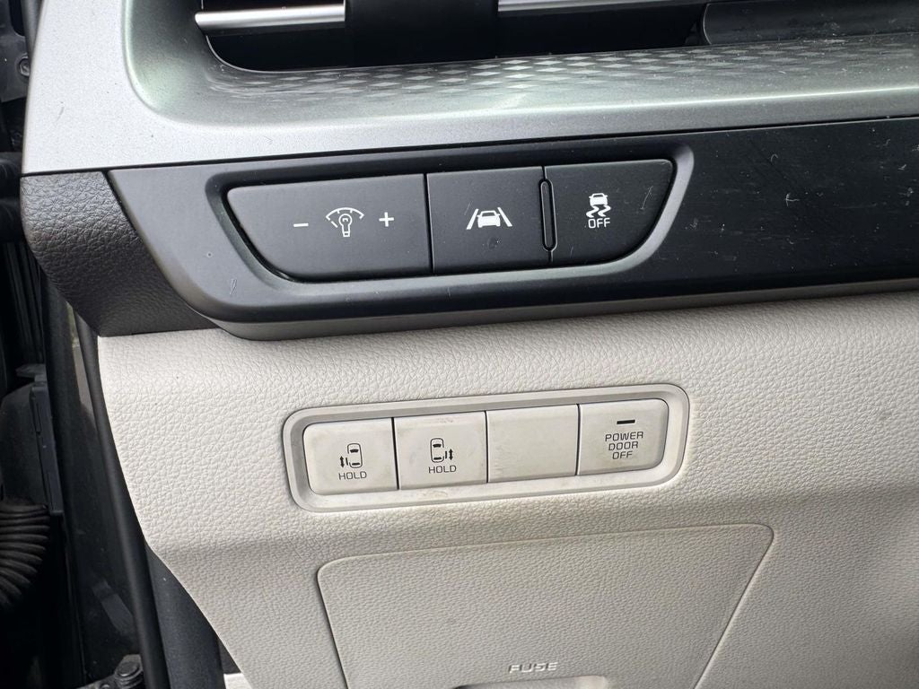 2022 Kia Carnival LX