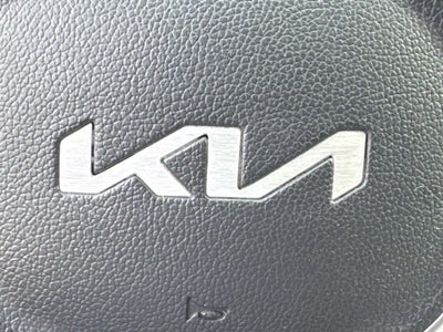 2022 Kia Carnival LX
