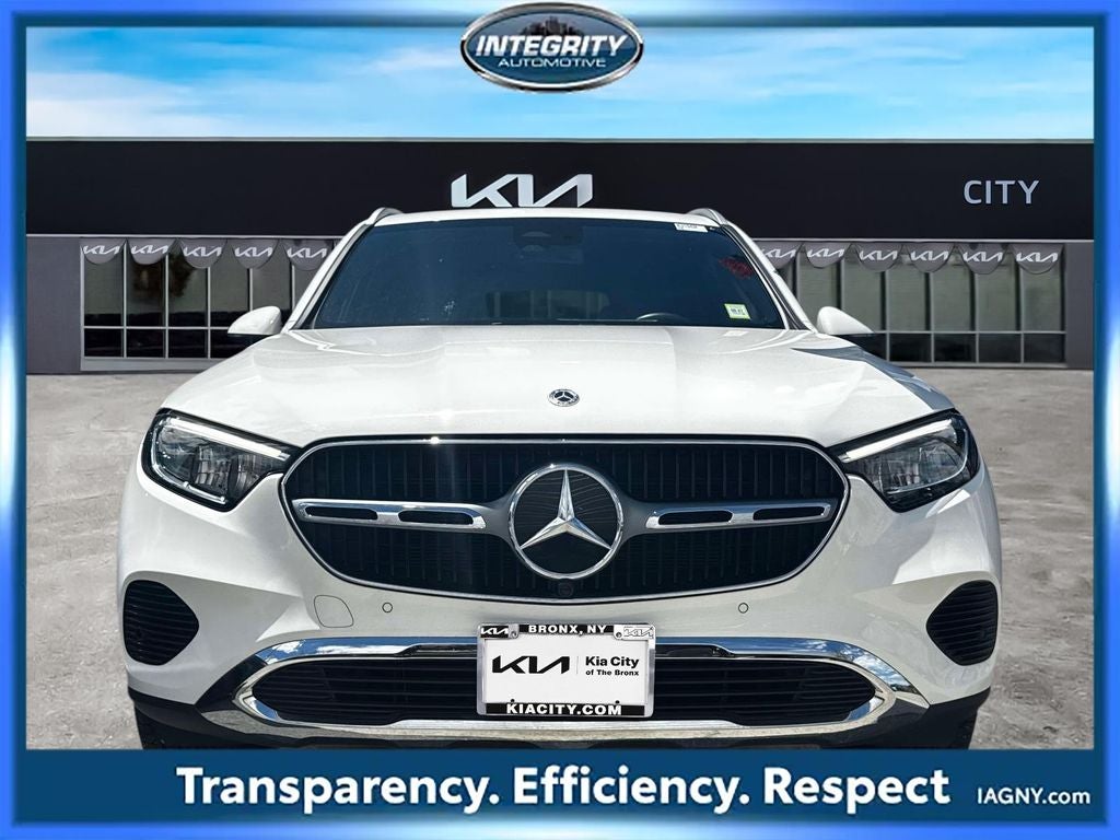 2024 Mercedes-Benz GLC GLC 300 - Photo 2