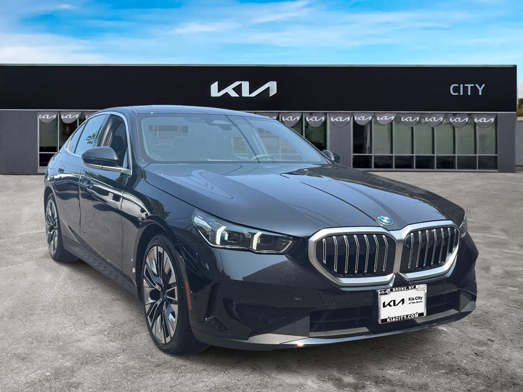 2025 BMW 5 Series 530i xDrive