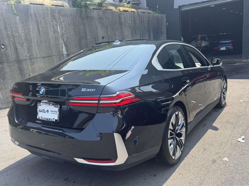 2025 BMW 5 Series 530i xDrive