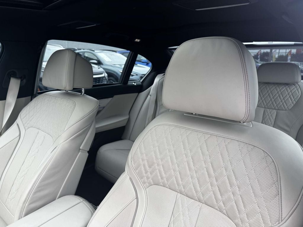 2022 BMW 7 Series 740i xDrive