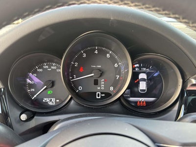 2024 Porsche Macan T