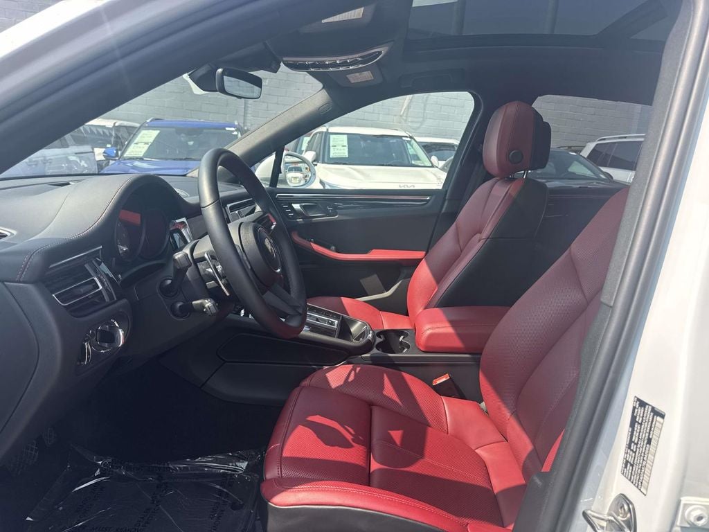 2025 Porsche Macan S