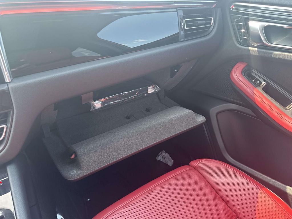 2025 Porsche Macan S