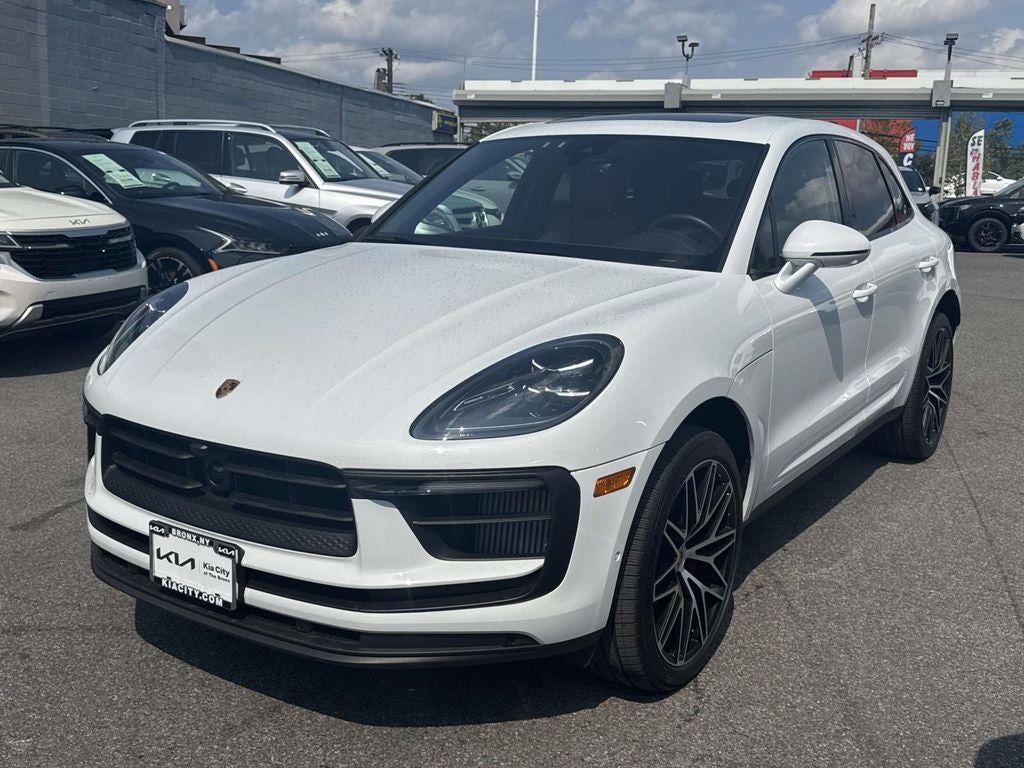 2025 Porsche Macan S