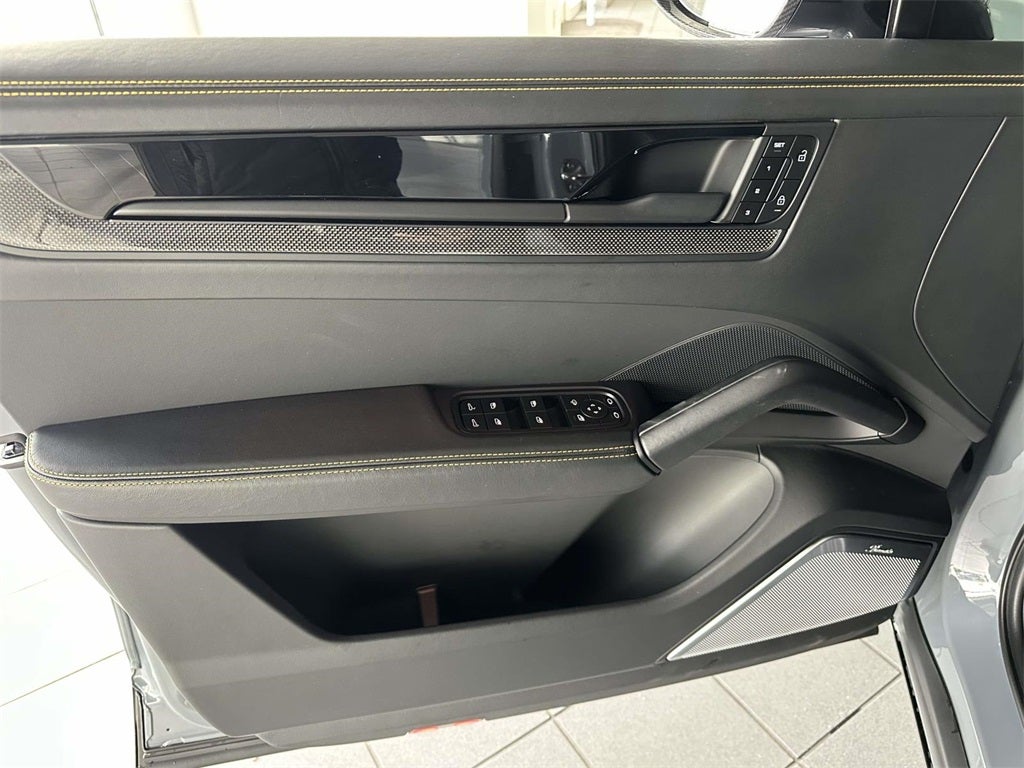 2025 Porsche Cayenne Coupe Turbo GT