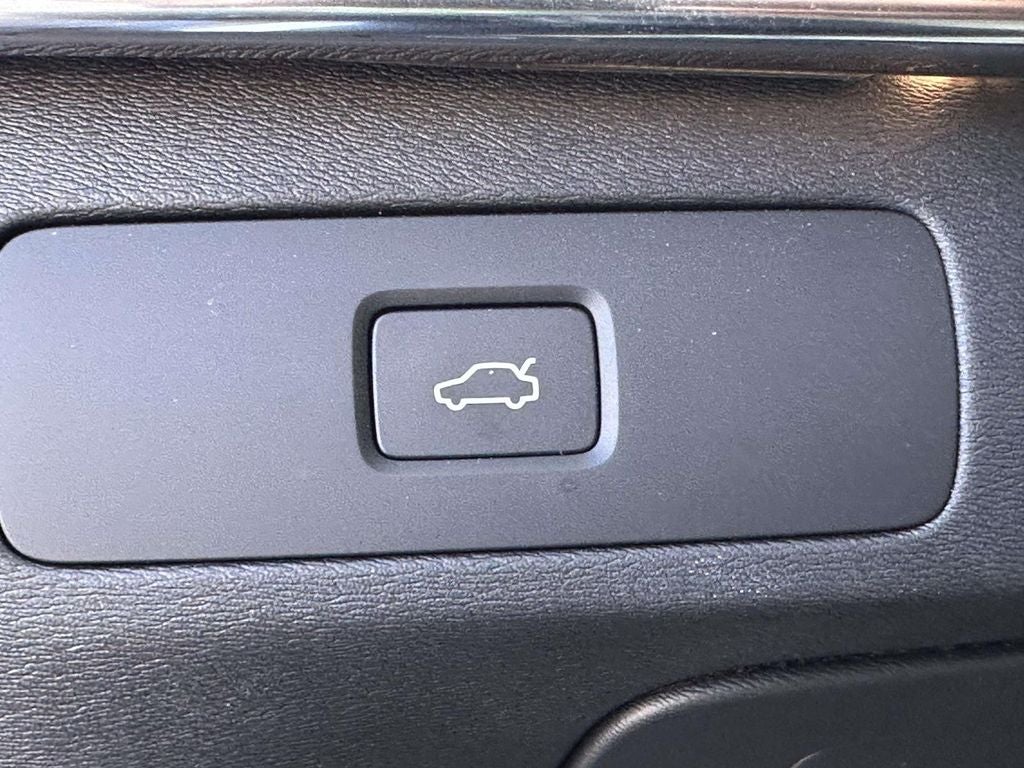 2023 Volvo XC90 B6 Plus 6-Seater