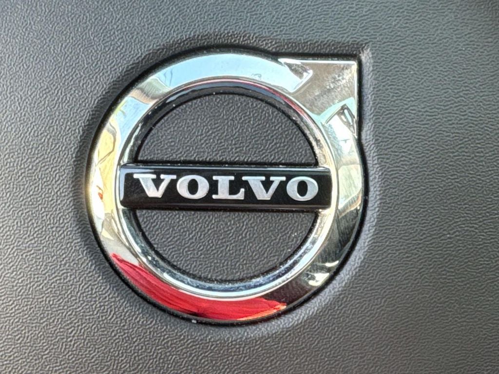 2023 Volvo XC90 B6 Plus 6-Seater